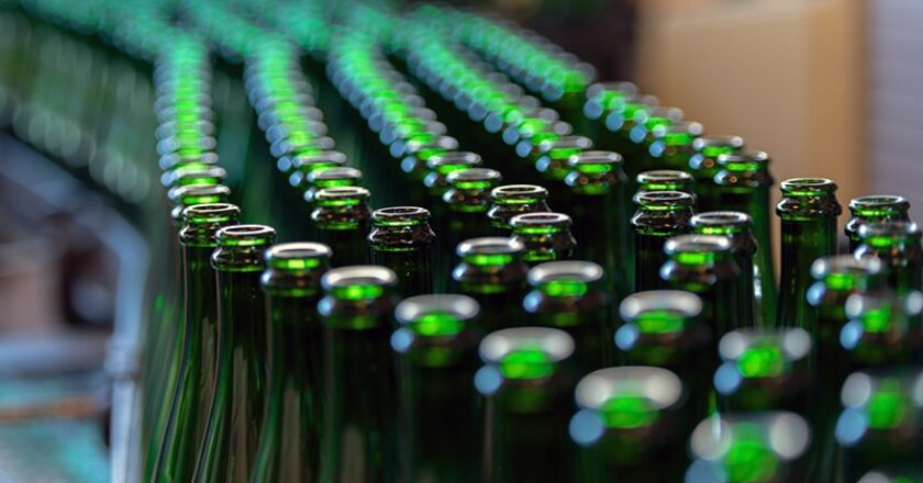 The beverages & tobacco manufacturing sub-sector expanded 5.0 points to 61.7 in February.