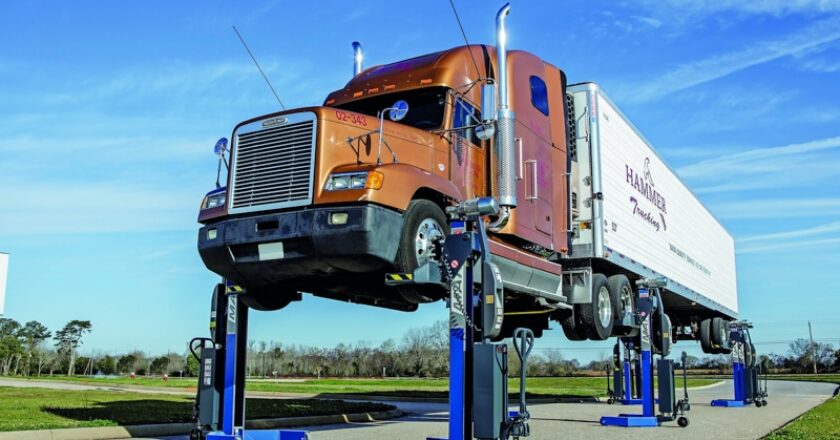 Maha has recently launched its RGA-UC wireless column lift