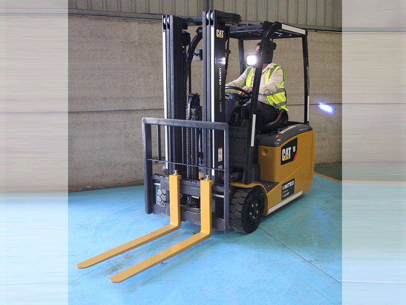 One of Cat's EP-TCB series electric three-wheeled forklifts.