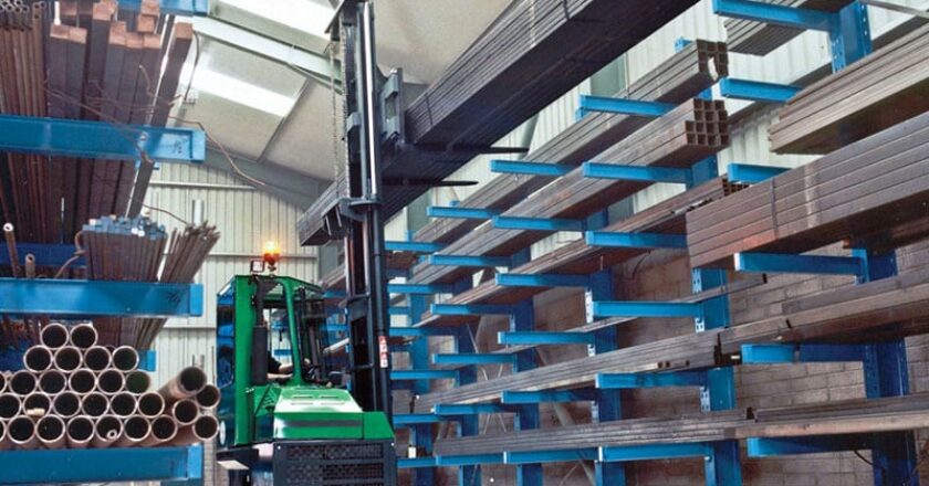 Combilift C4000 multidirectional forklift