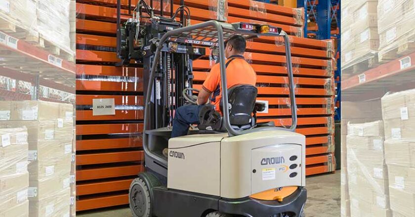 Crown FC 5200 Series forklift