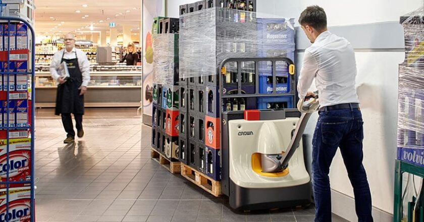 the Crown pallet truck