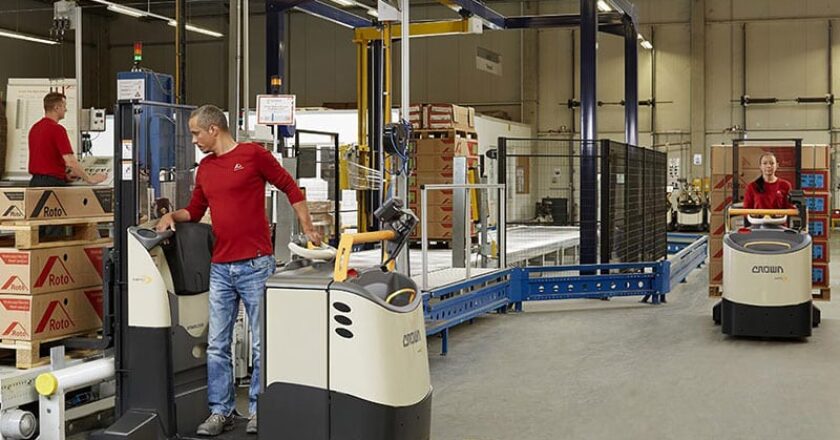 The Crown MPC 3000 combines the best features of an order picker and a forklift