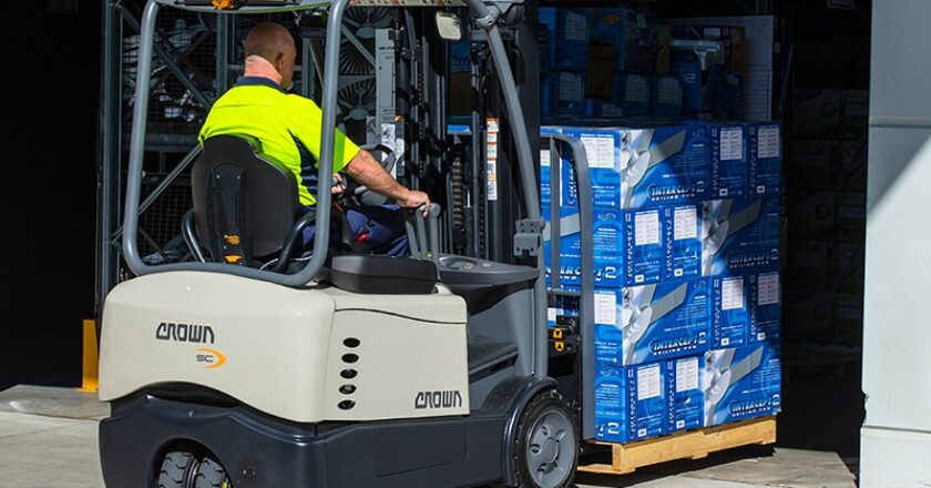 Crown SC 4500 Series forklift