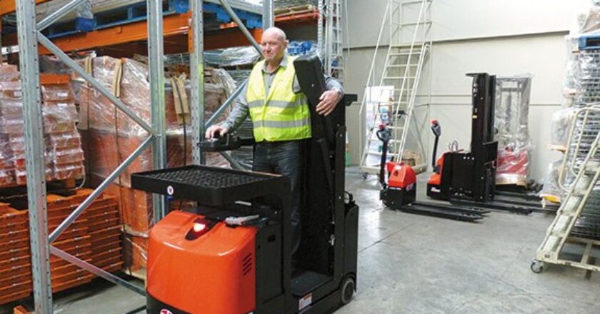 The EP Machinery CK-05 order picker is suitable for small warehouses. However, with a 5.5kmh speed, it wouldn;t be out of place on larger complexes.