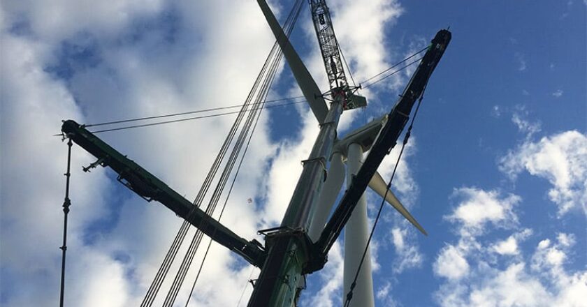 Grove GMK6400 all-terrain crane