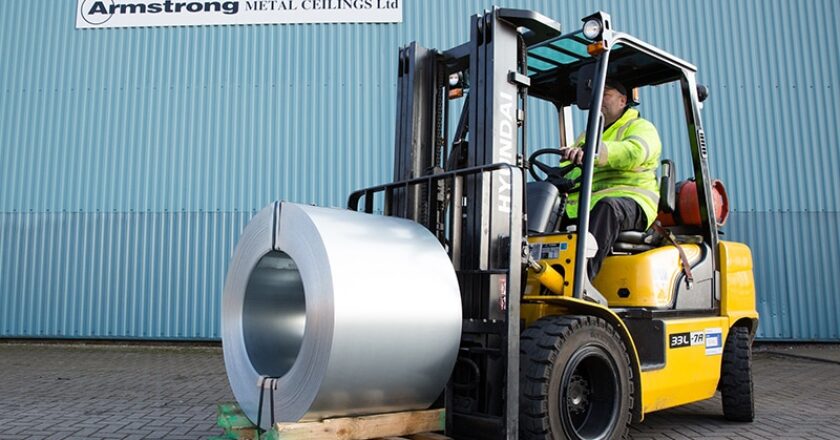 Hyundai 33L-7A forklift Armstrong World Industries