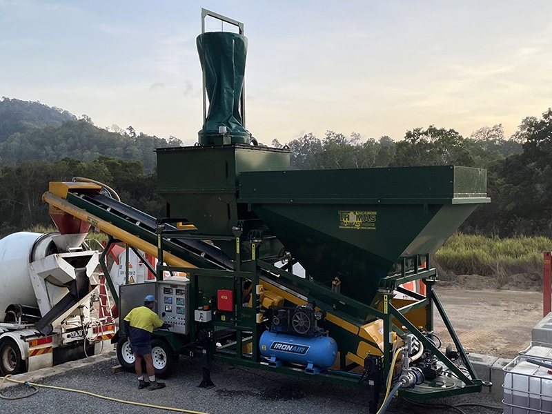 Thomas Manufacturing's Top of the Range batching plant