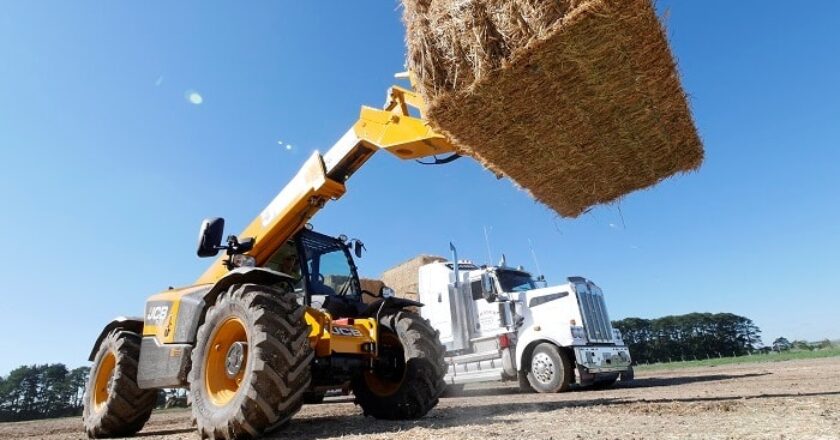 JCB 541-70 JCB Agri Loadall telehandler review