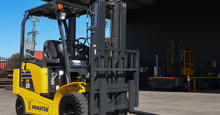 The Komatsu FB25-12 puts spark into electric propulsion.