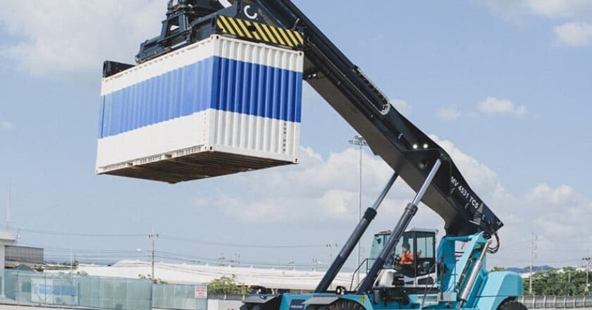 Konecranes' new Generation C lift truck in action.