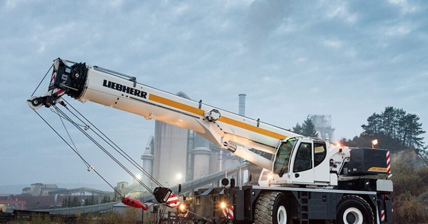 The new Liebherr rough-terrain LRT 1090-2.1 crane