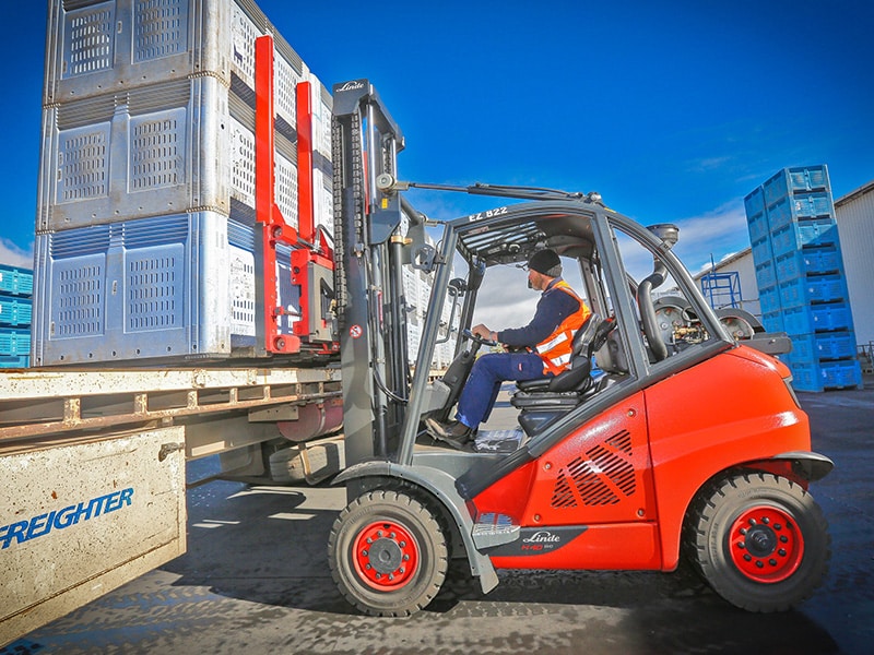 One of Linde’s pre-owned forklifts – in this case, the H40 Evo.