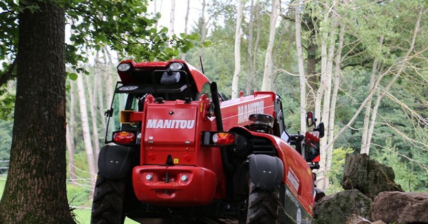 The Manitou MLT 625 telehandler works on the ‘Extreme Trail’