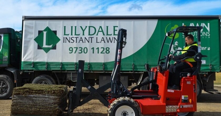 Moffett M5 all-terrain forklift review