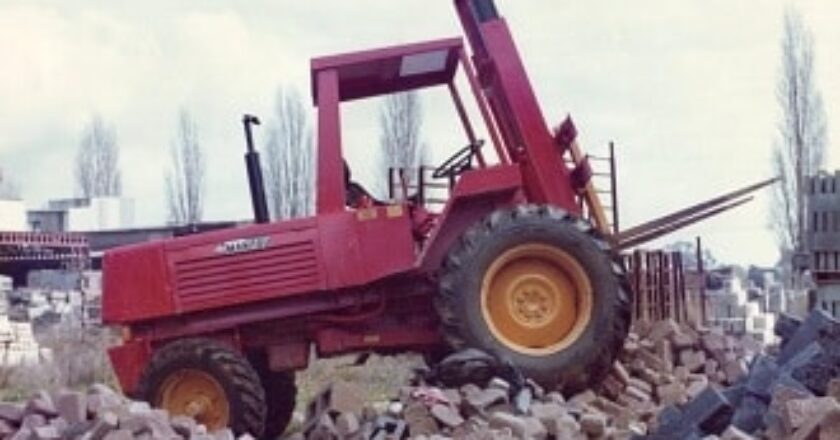 Oldest Manitou machine in Oceania - a 1974 MB 20C forklift