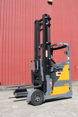 The OMG Neos II 16 SE can do the job of a reach truck and a counterbalance fork lift.