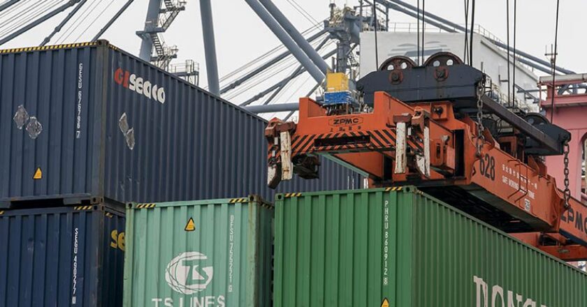 Verton R Series crane load management system