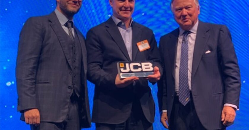 CEA was awarded Global Dealer of the Year at JCB's Top 50 Dealer Conference in Germany recently.