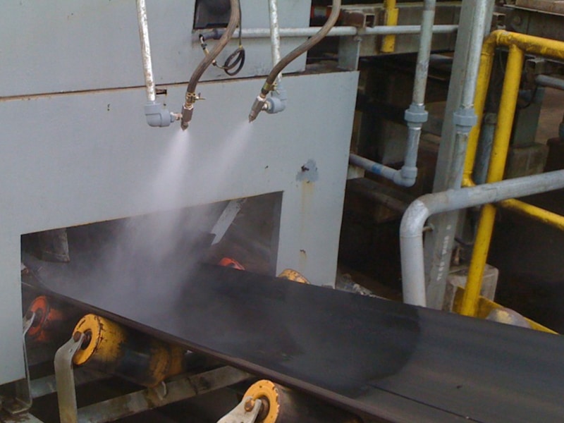 The Tecpro Ultrasonic Atomiser Nozzles in use.