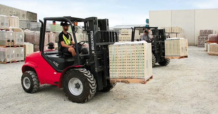 Maximal all-terrain forklift