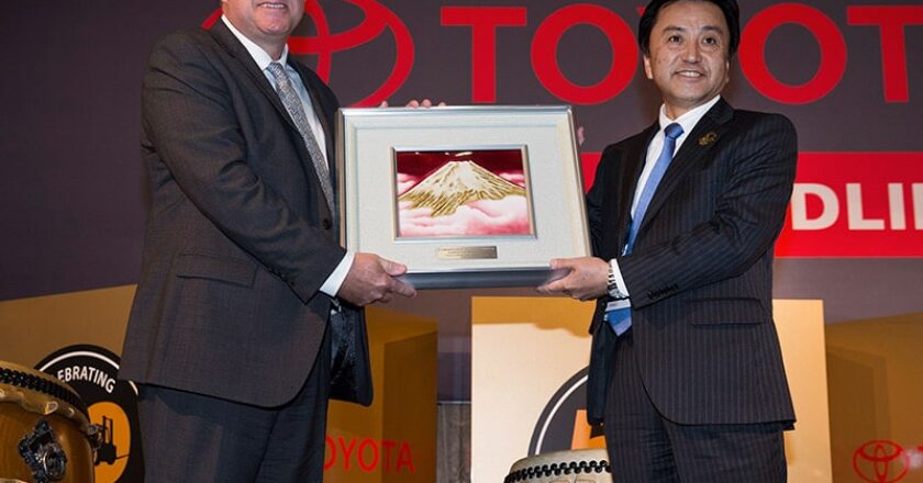 (L-R) Steve Takacs, president & CEO, TMHA Australia, Tom Nakazawa, TMHA chairman and Toshifumi Onishi, senior managing officer, TICO
