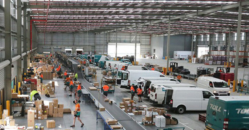 Toll’s new Gold Coast hub can process on average up to 11,000 parcels a day