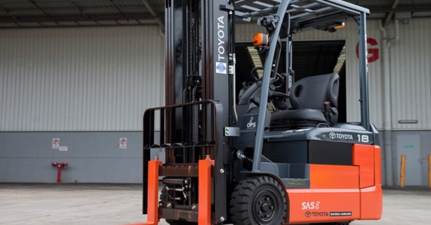 The new Toyota 8FBE three-wheel, battery powered counterbalance forklift.