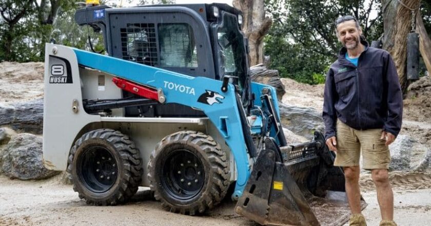 Toyota Huski skid steer