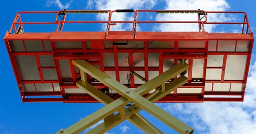 The death of a construction worker in Adelaide has prompted the coroner’s court of South Australia to recommend that people on scissor lifts should be monitored at all times by a ‘spotter’ below