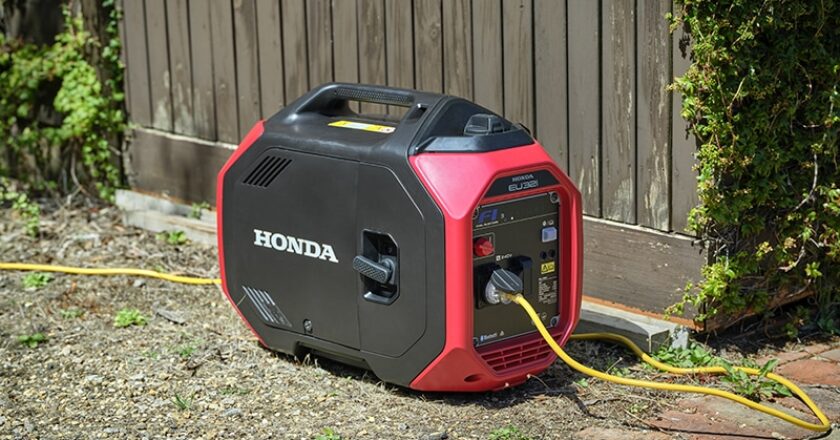 Honda’s new EU32i generator is lightweight and app-controlled