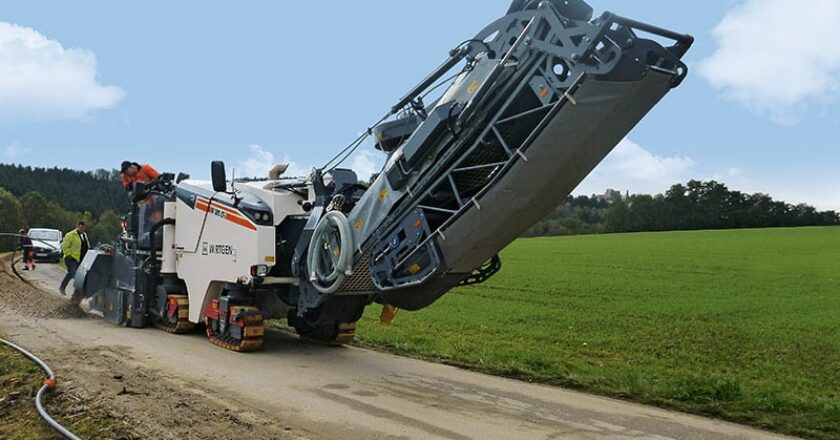 Wirtgen W 100 CFi cold milling machine
