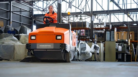 TMHA ride-on sweeper
